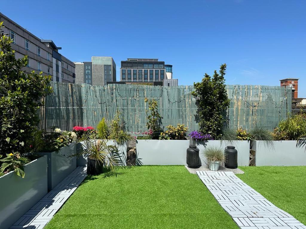 Unique Penthouse With Jacuzzi & Garden * Birmingham