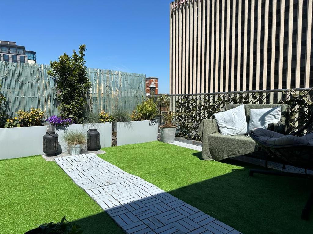 Unique Penthouse With Jacuzzi & Garden Apartment Birmingham
